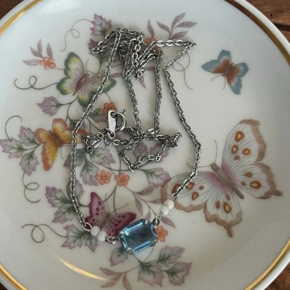 Dainty Vintage Avon blue Rhinestone Women's necklace